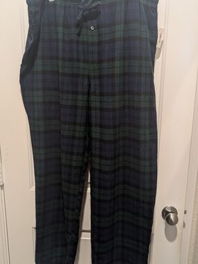 Amazon Green & Navy Plaid Men’s Lounge Pants